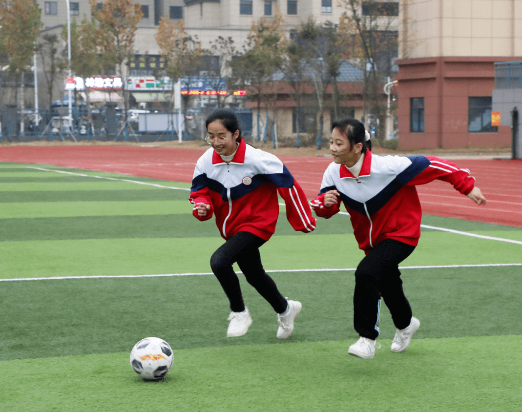 奪冠六安皋城中學東校女足真棒