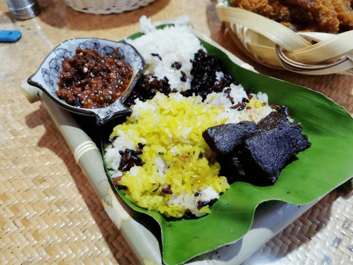 傣家糯米饭(配上牛干巴绝了!)好啦!