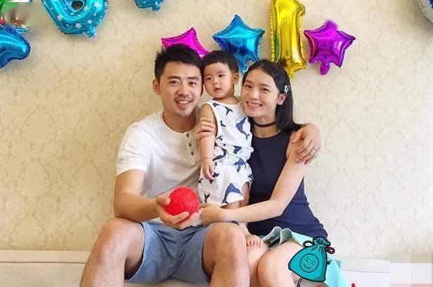 09届超女聚餐江映蓉曾轶可潘辰李霄云同框龙丹妮也憔悴出镜