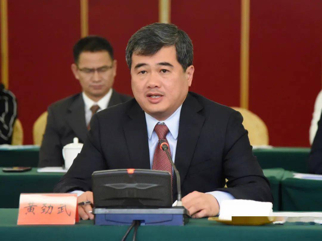 县领导黄劲武,黄永健,姚晓明,简伟翔,张清浪及漳州市