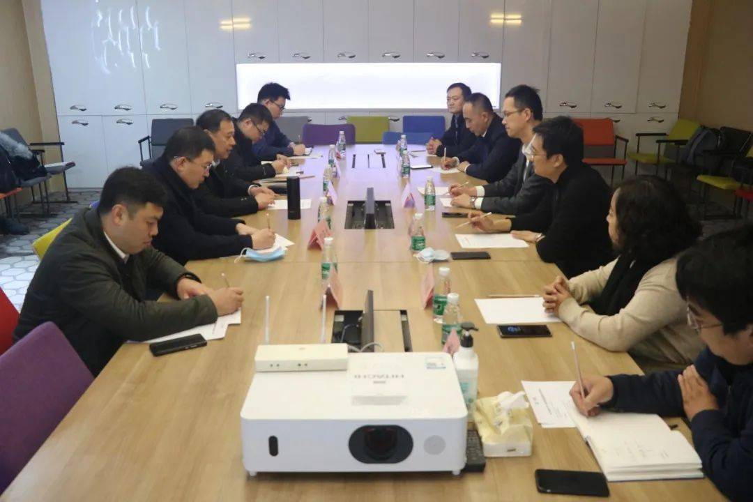 沧州高新区党工委书记管委会主任王金树一行到访清华科技园