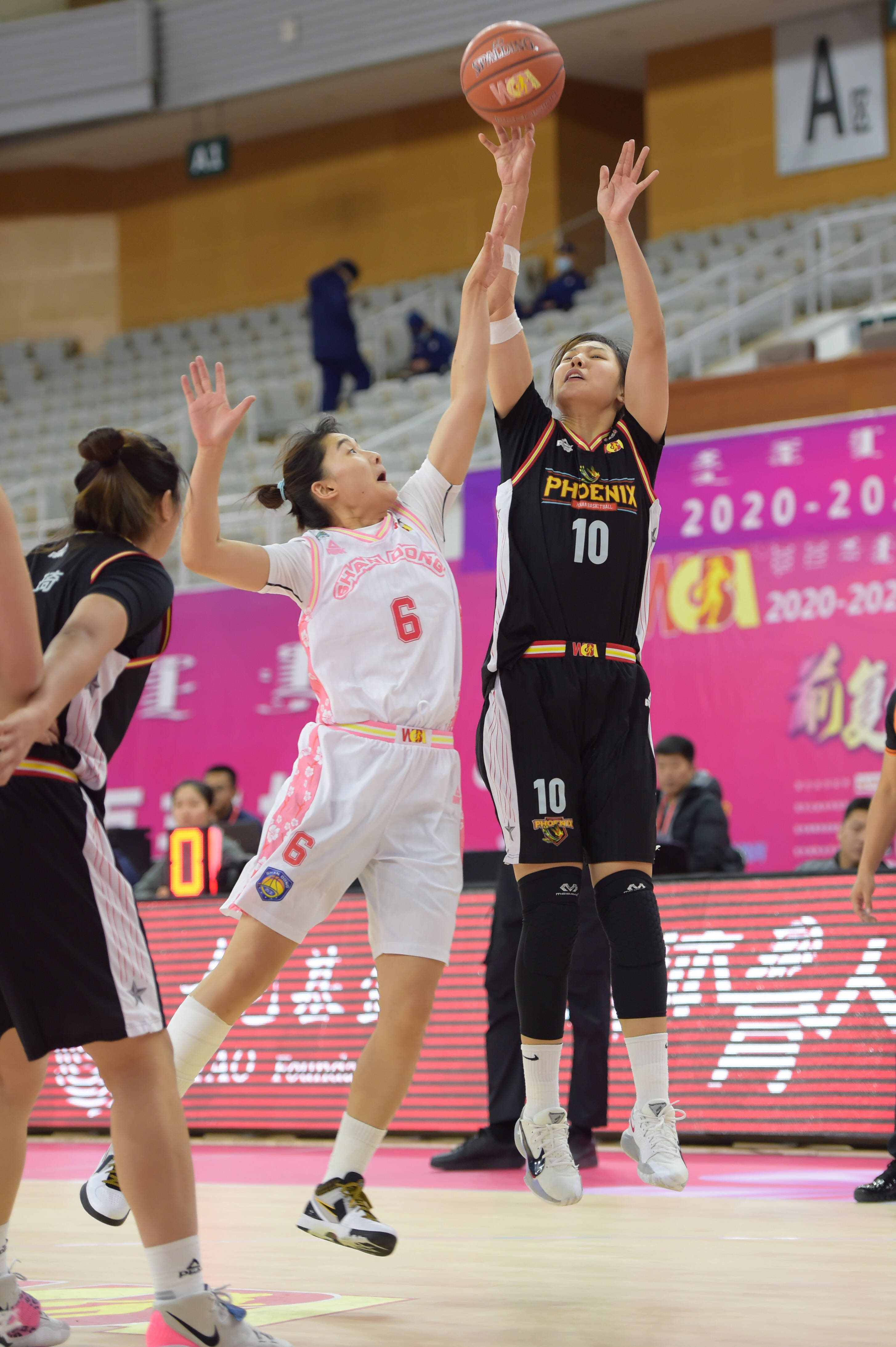 篮球wcba山东西王胜伊川农商银行