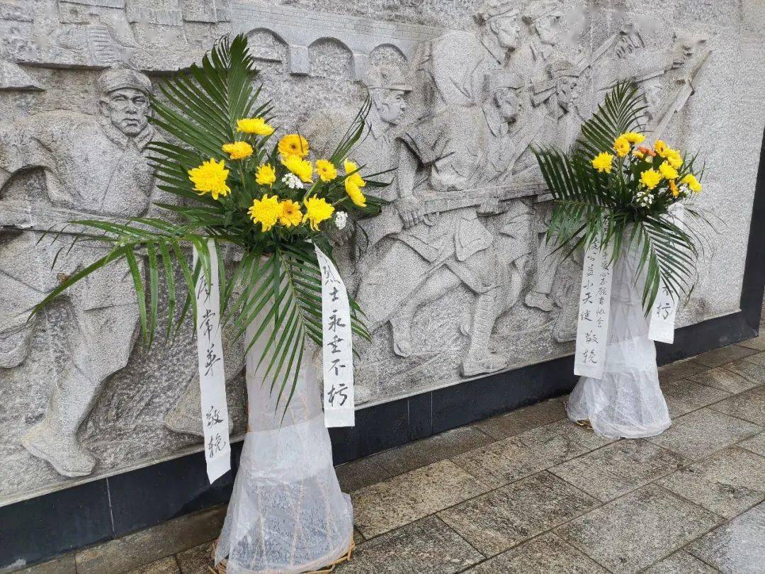 集合整队12月13号是南京大屠杀死难者国家公祭日,上午九时,醴陵市牵手
