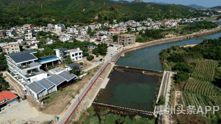 贫困村变网红村村民吃上旅游饭