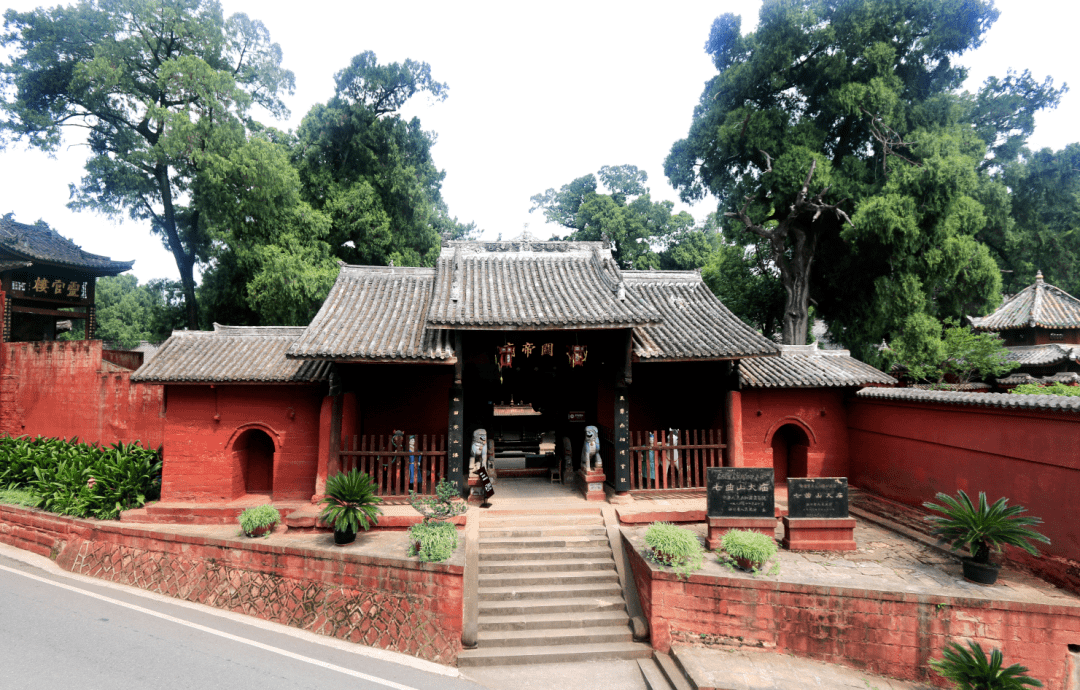 全国独一无二的"金脸关公",就在七曲山大庙!_关羽