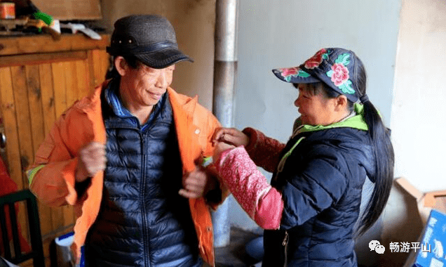 平山人物一干就是12年海拔2108米处的守林人戎喜民