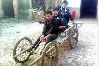 拉架子车的历史记忆