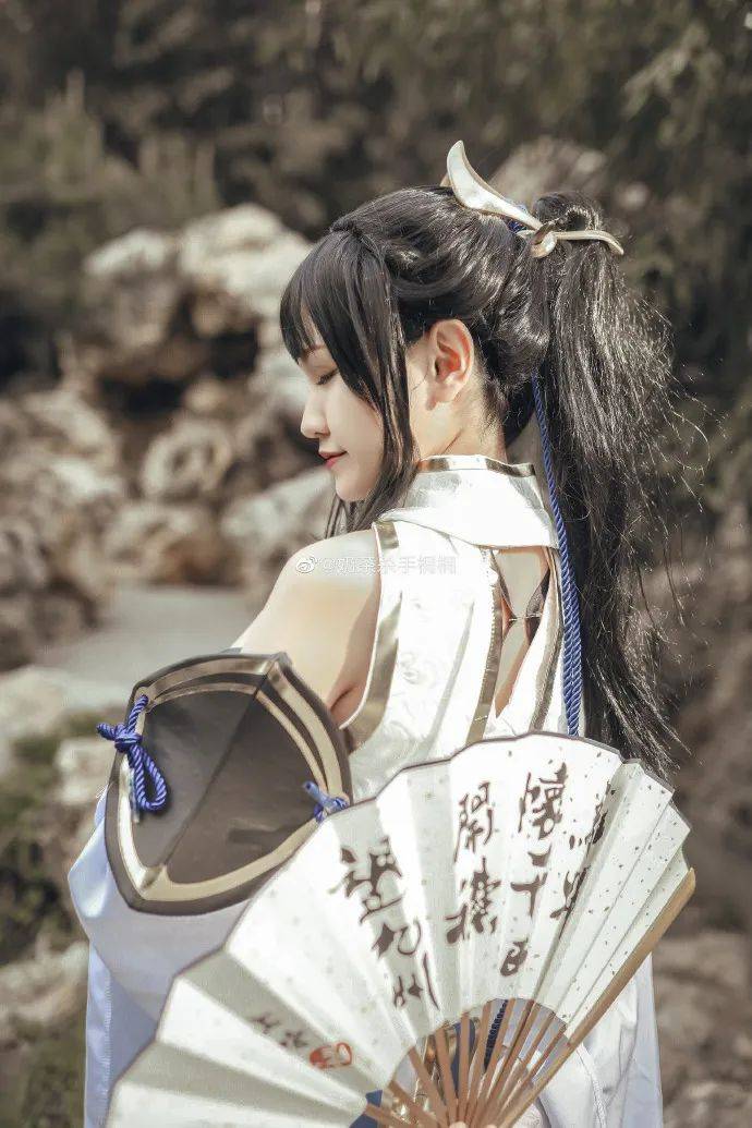 王者荣耀cos:言为心声,字为心画——上官婉儿