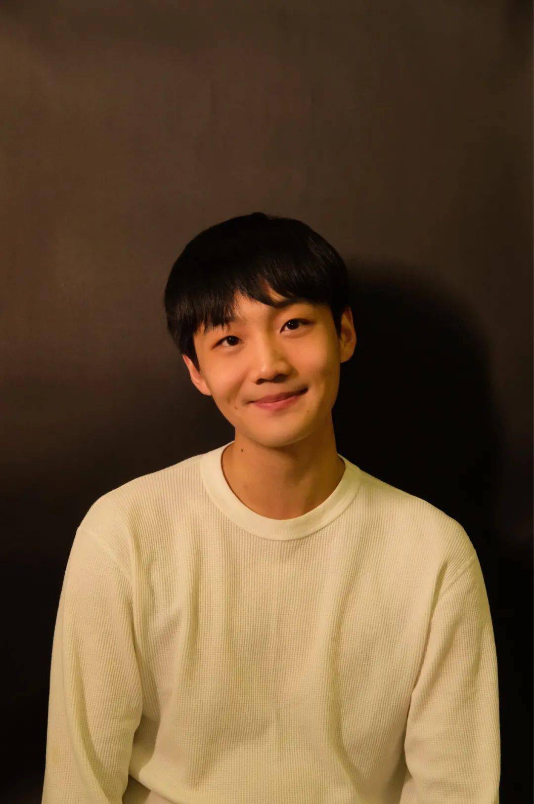 张军 里佳宜 顾杰平面设计|东方汉华摄影|董亮 沈梓逸学生导演组