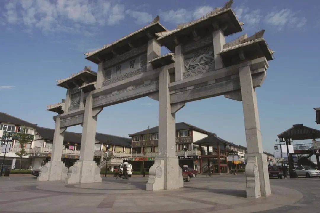 楚街被誉为"宿迁夫子庙",当代"清明上河图",是集购物,餐饮,休闲,娱乐