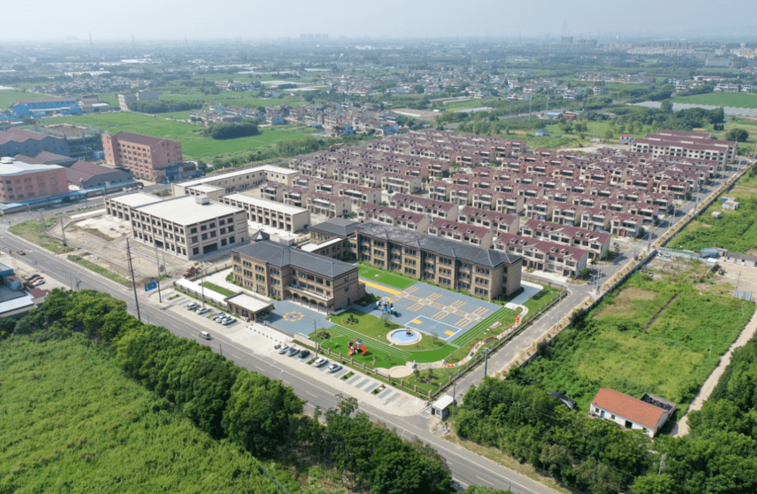 江阴市长泾镇南大门感受他们的文明之风全国文明村镇长泾镇蒲市村让