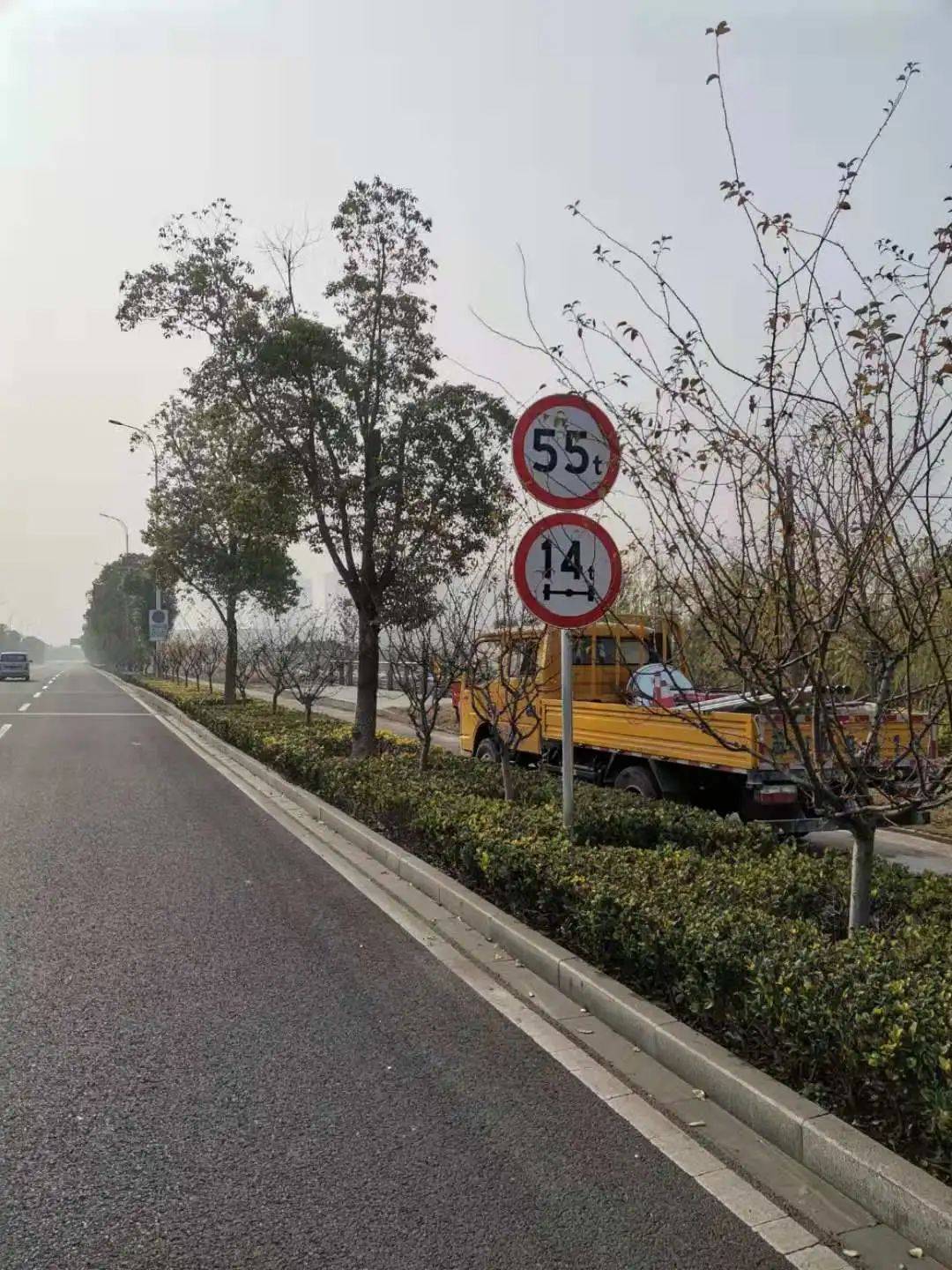 金港交管所开展的桥梁限载标志排查治理工作进一步消除了限载盲点