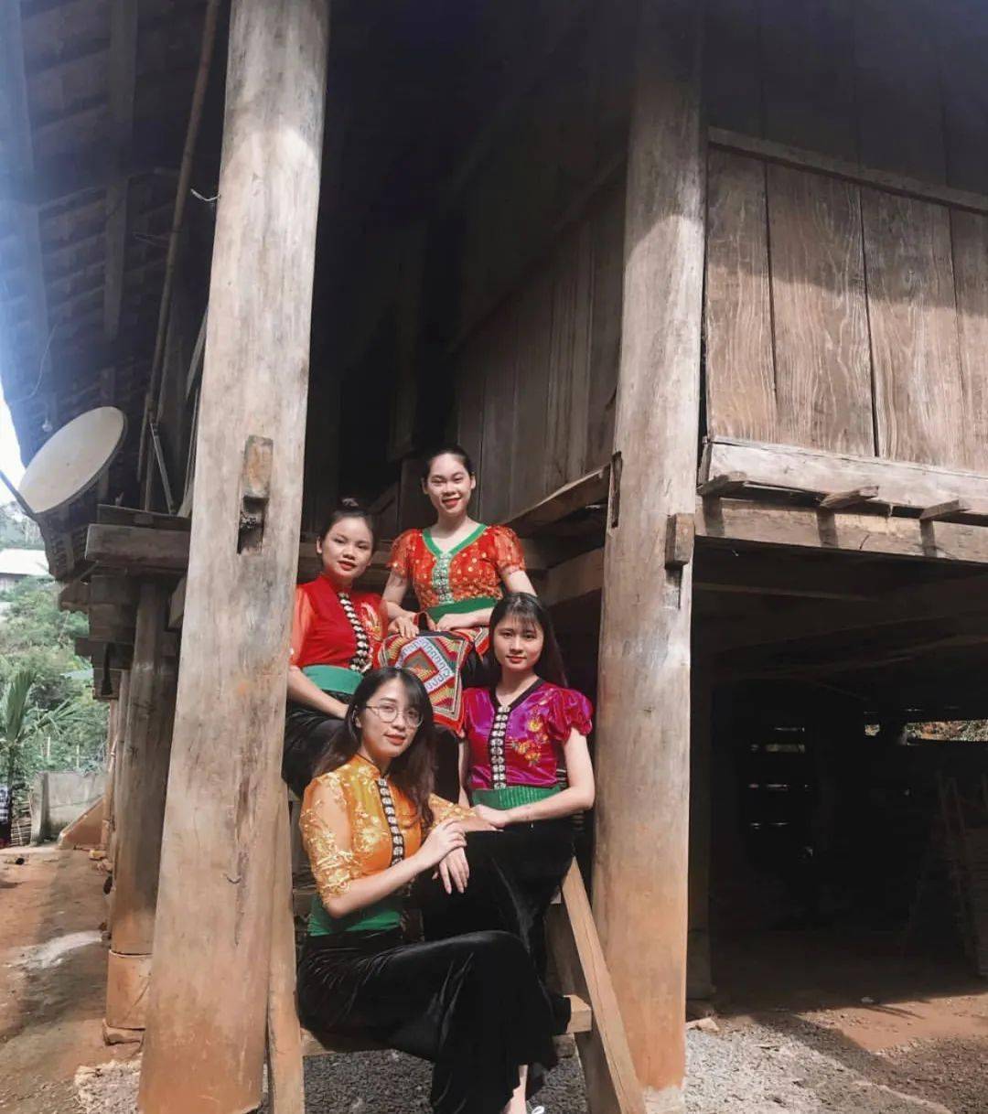 试婚越南西北地区泰族同胞的人文习俗