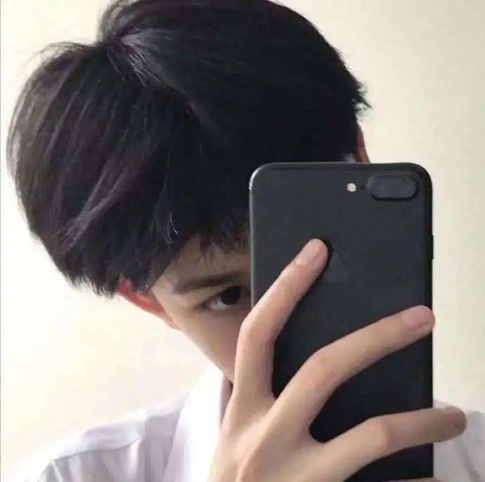 巨赞的微信头像快换上!_低头
