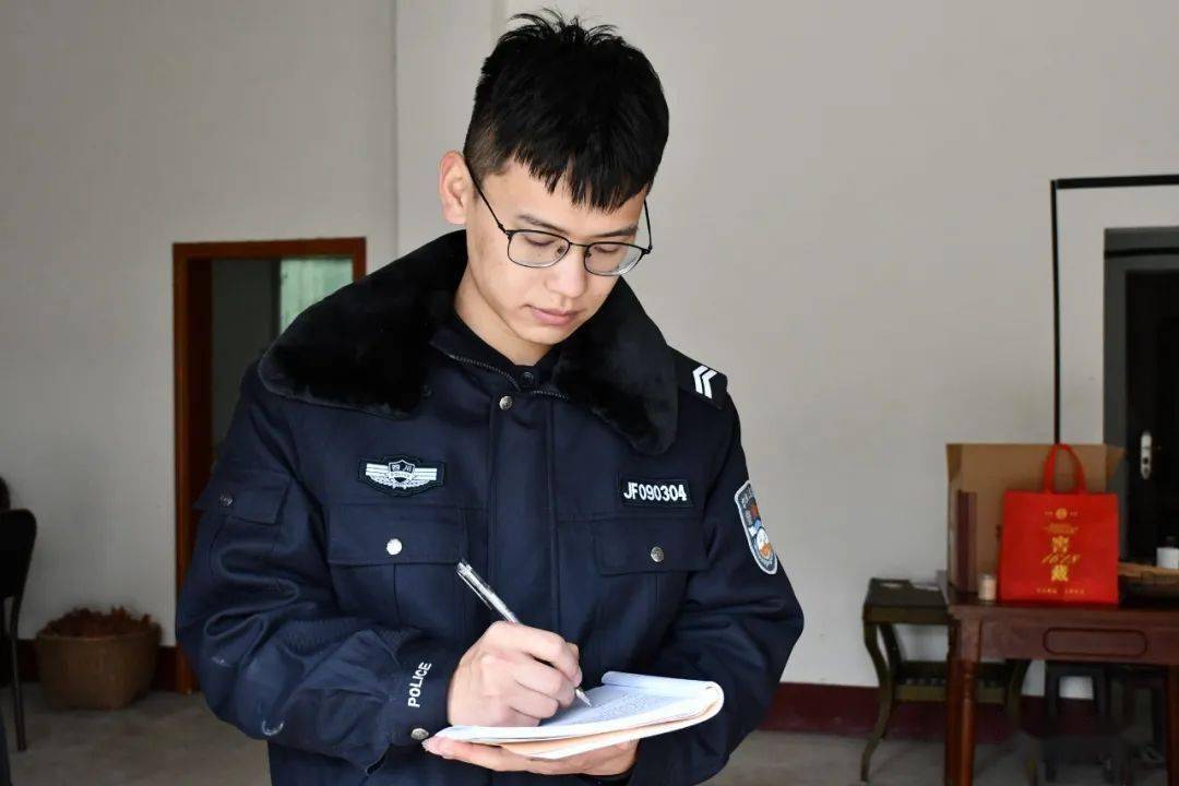 无毒中江一村一辅警守护中江平安