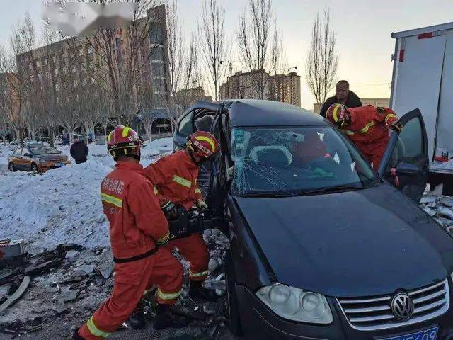 赤峰突发车祸,一人因抢救无效死亡!