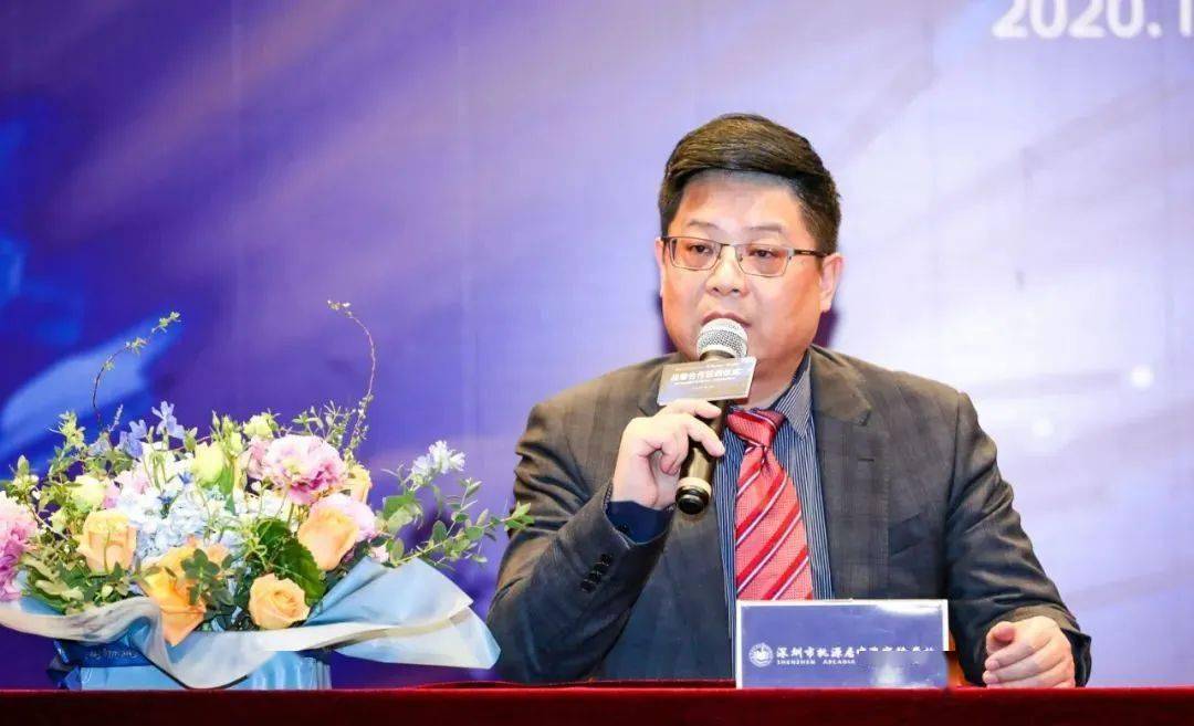 中澳实验学校校长郭云峰回答媒体提问a:中澳实验学校与好未来智慧教育