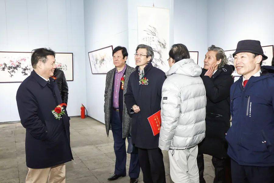 气贯斗牛高建伟牛年迎新画展开幕