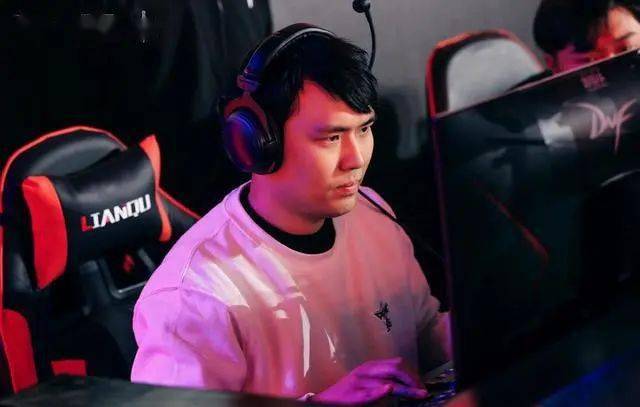 虽然马铭泽终结陈炫成,但李昌镐最终连赢两局,击败