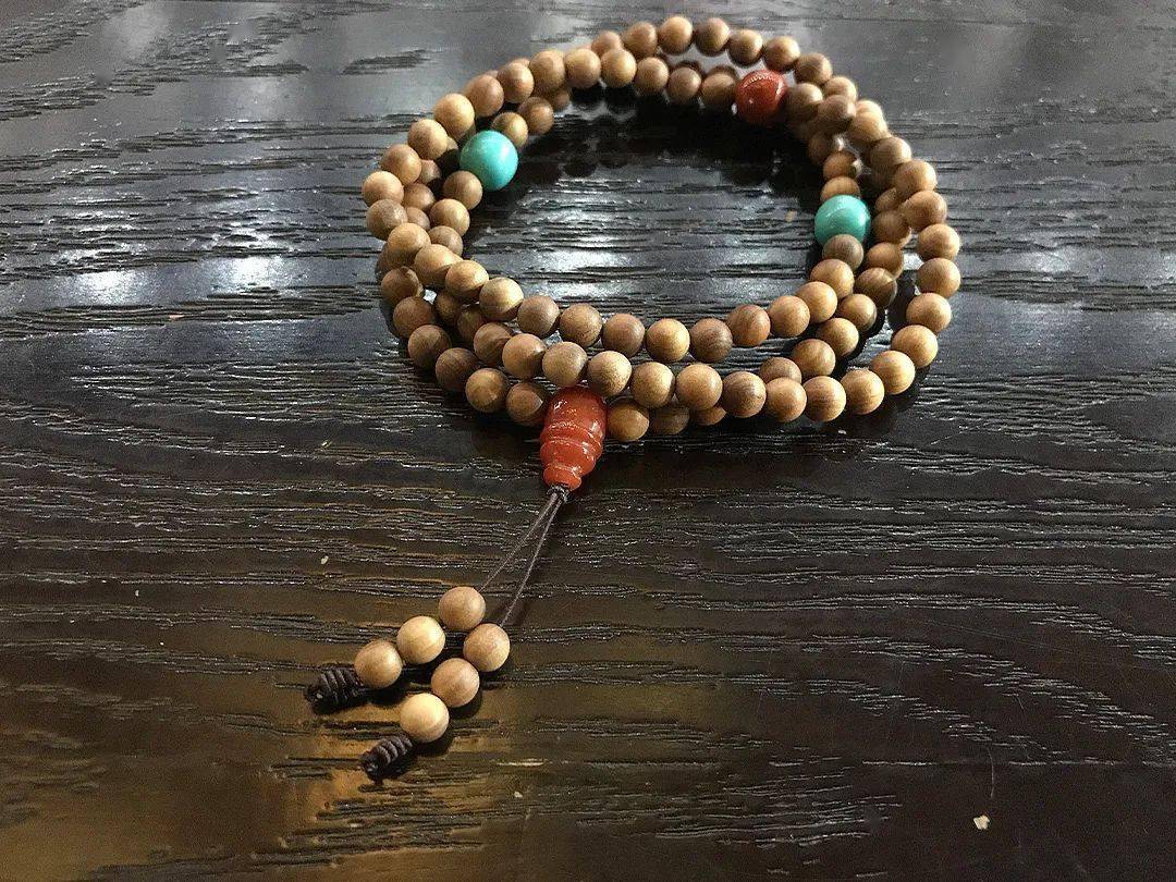 30年老料东加檀木手串,香韵清新醇柔,油润富有光泽_檀香