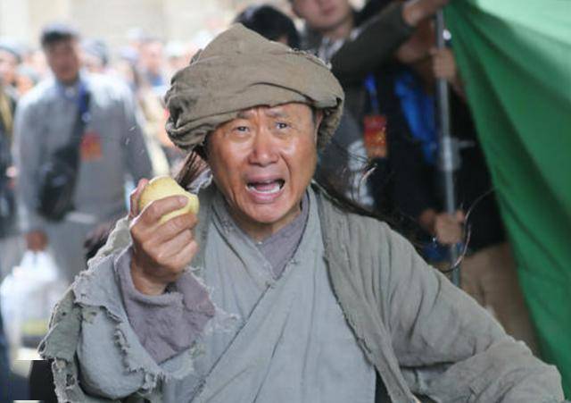 没有搭档周星驰,一代喜剧演员作品受挫,沦为"烂片之王"_刘镇伟