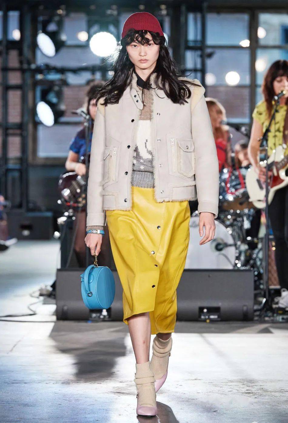 pantone 2021春夏伦敦时装周10大流行色来了,一起看看!