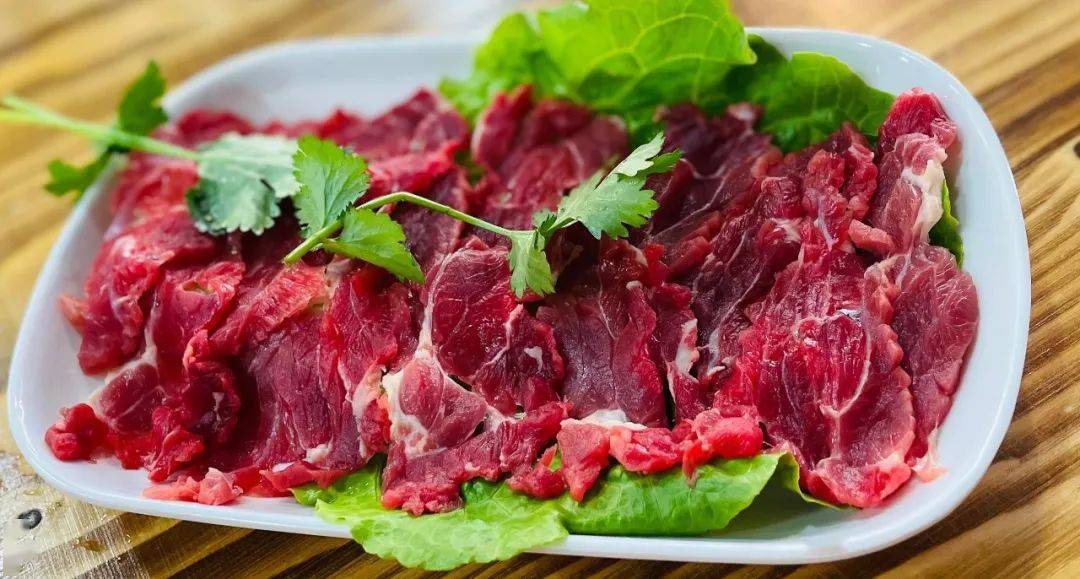 五荤五素你爱吃的全都有79元抢地道的牛肉风味火锅