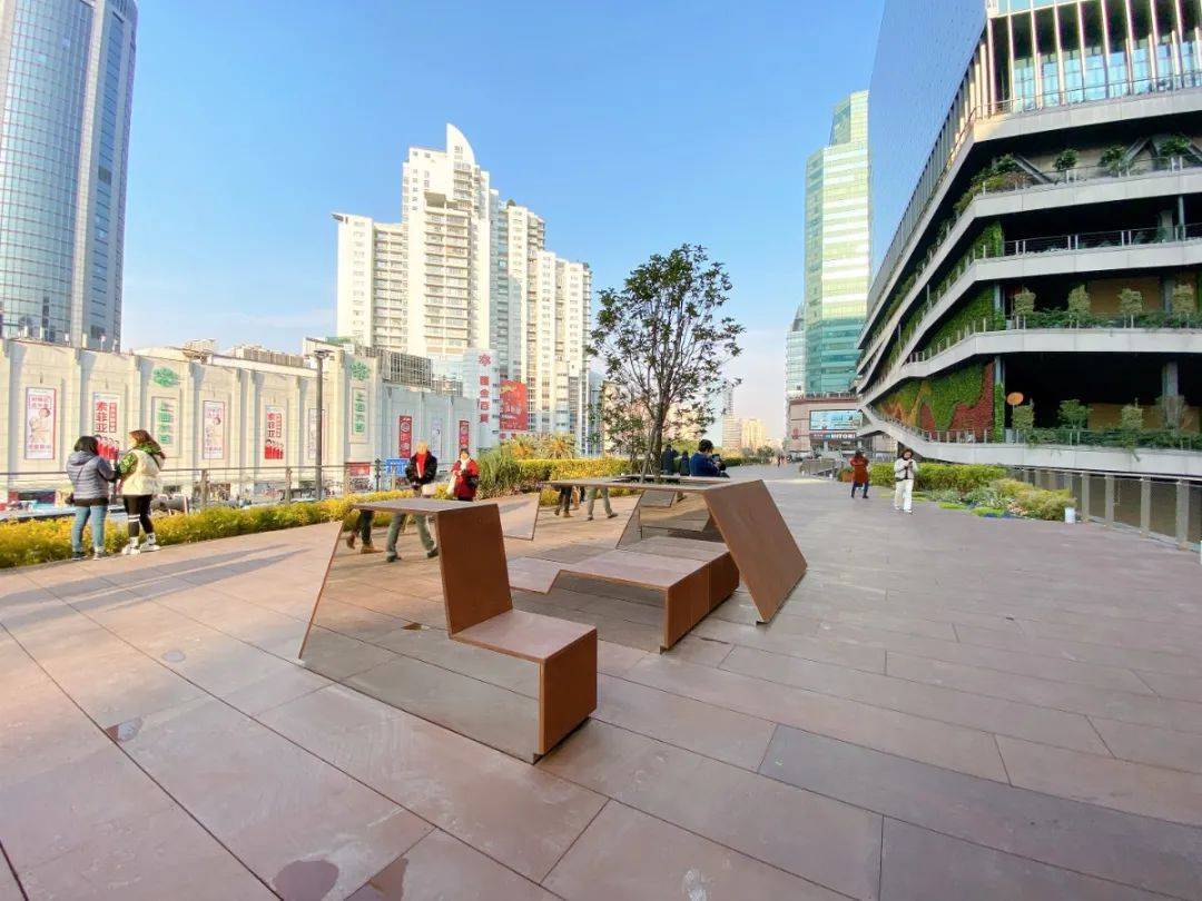 升颜值提气质增内涵徐家汇天桥连廊一期今日正式对外开放