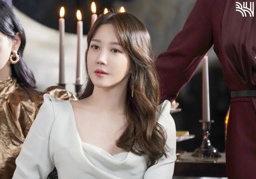 隐婚14年,就这么被曝出来了?_李智雅