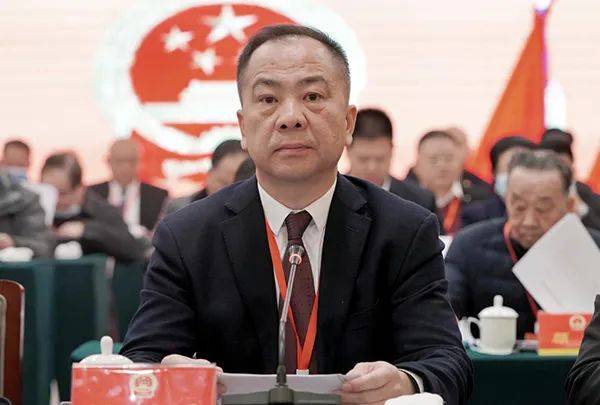 县委书记傅国平出席会议12月22日上午,湘潭县第十六届人民代表大会