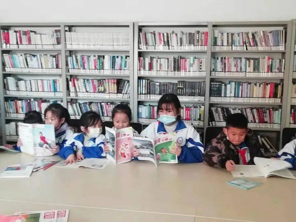 太平镇开展"爱读书 ,读好书"书香太平-----未成年人读书活动_图书室