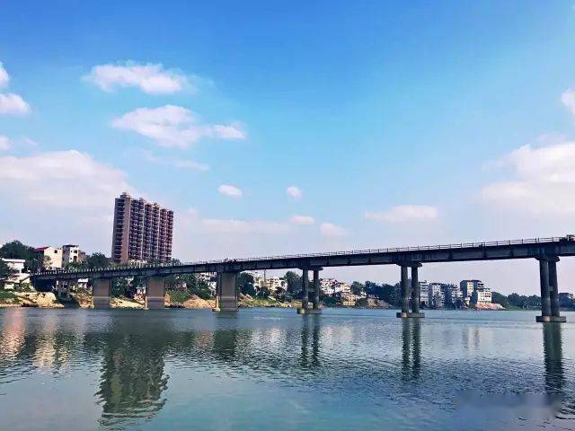 国道236线黄金埠大桥主桥,经省专业机构检测鉴定为四类危桥,存在较大