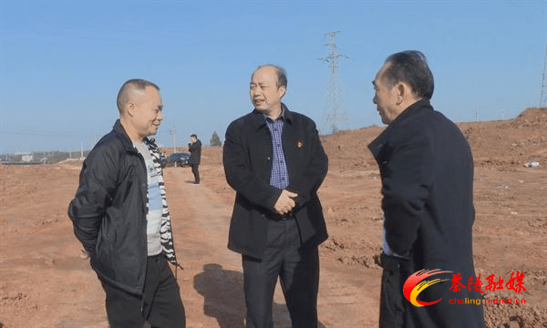 王友文现场调度茶陵重点项目建设工作