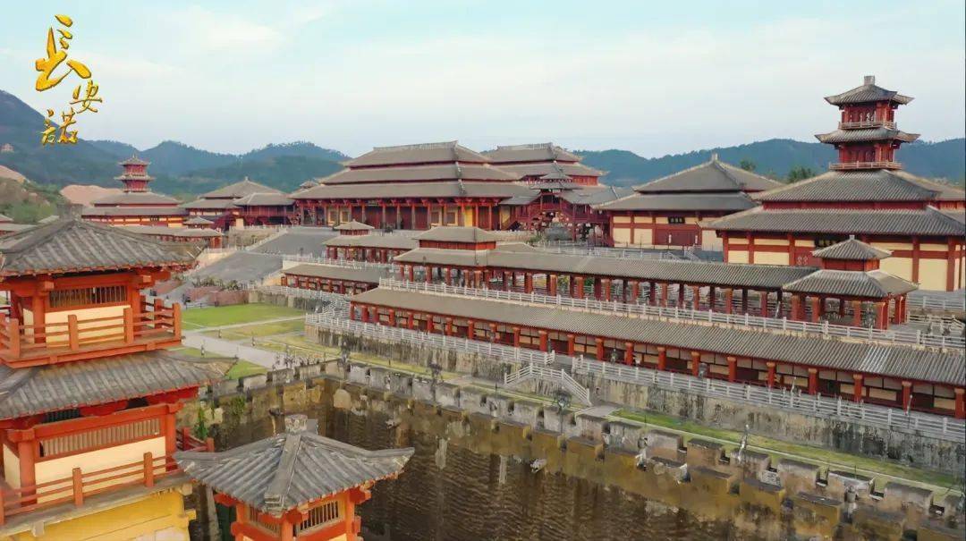 图|向左滑动,查看更多打卡指南秦王宫 // 大晟王宫明清宫苑·王府花园