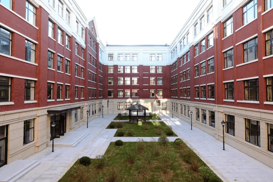 半岛带你云看校76中学尊重教育关注育人价值激发教育新活力