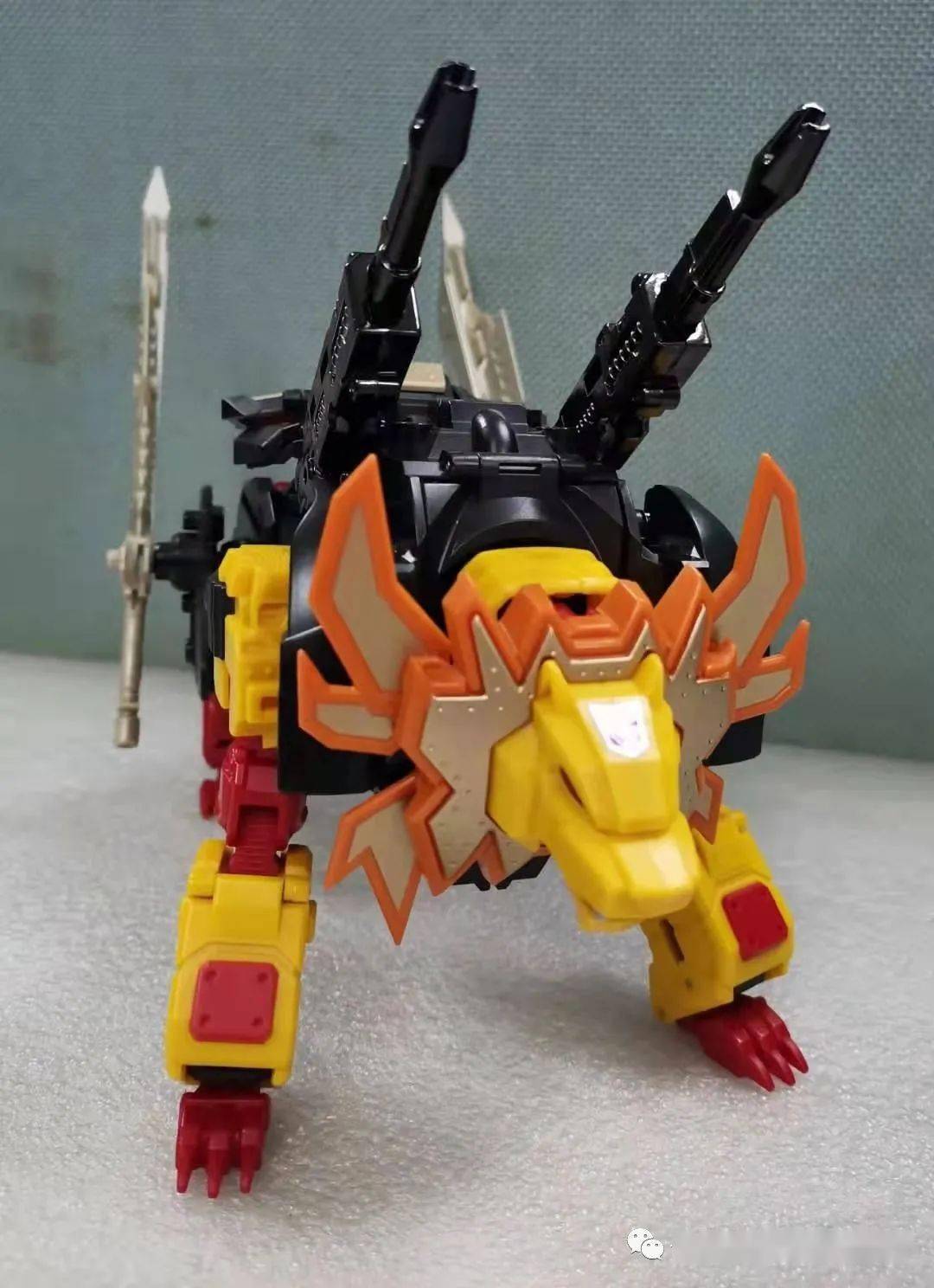 【评玩具】子小天:粑粑总测评《mmc 巨狰狞部队中的队长利爪,长翅膀的