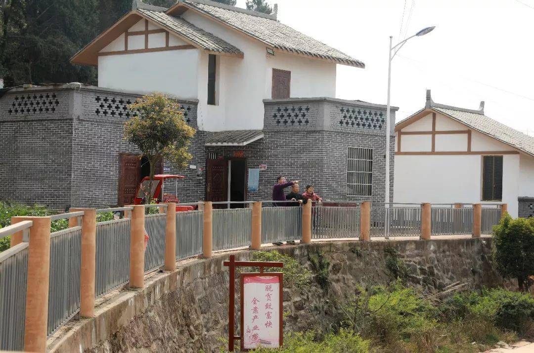 美丽乡村点靓村民幸福生活