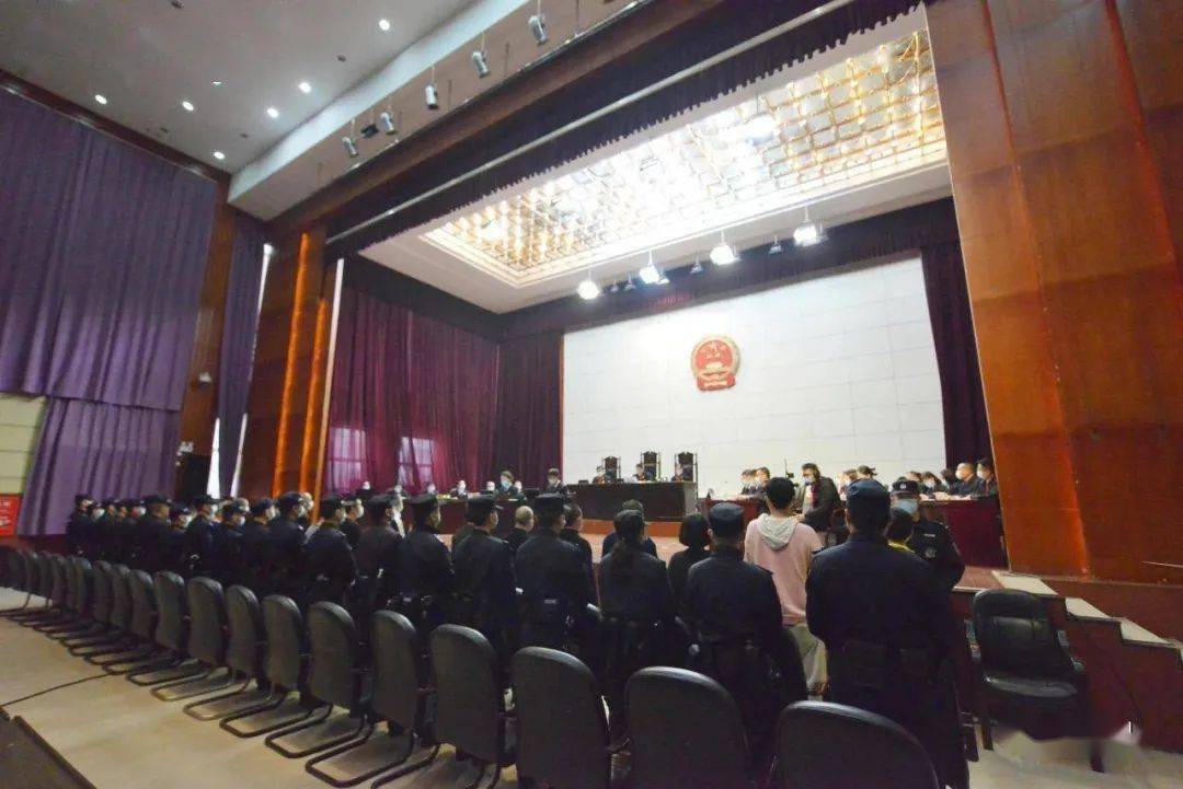 镇霸阎王覆灭眉山三年侦办涉黑涉恶犯罪团伙51个