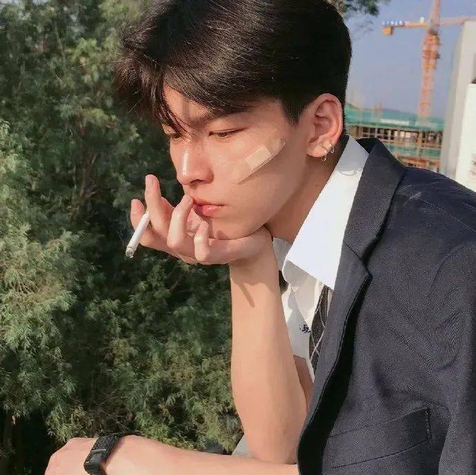 男生头像男生绿茶语录了解一下哟