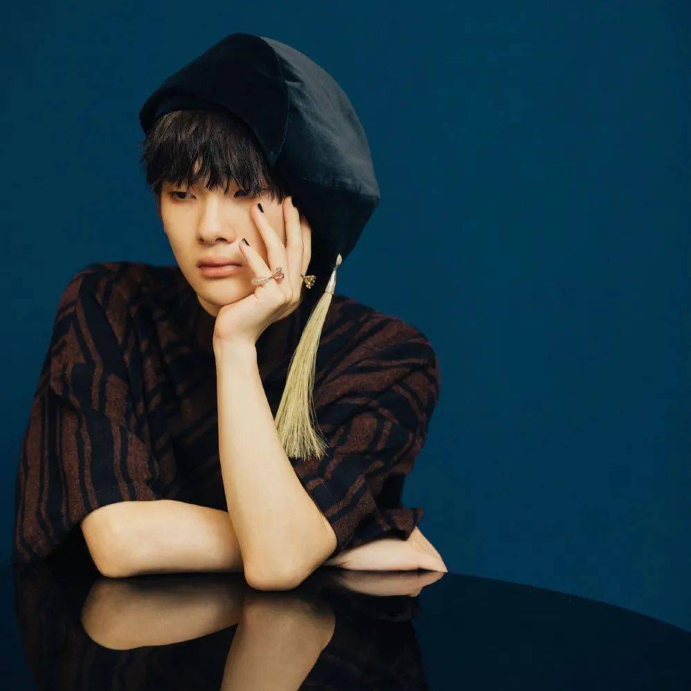 微信头像r1se周震南