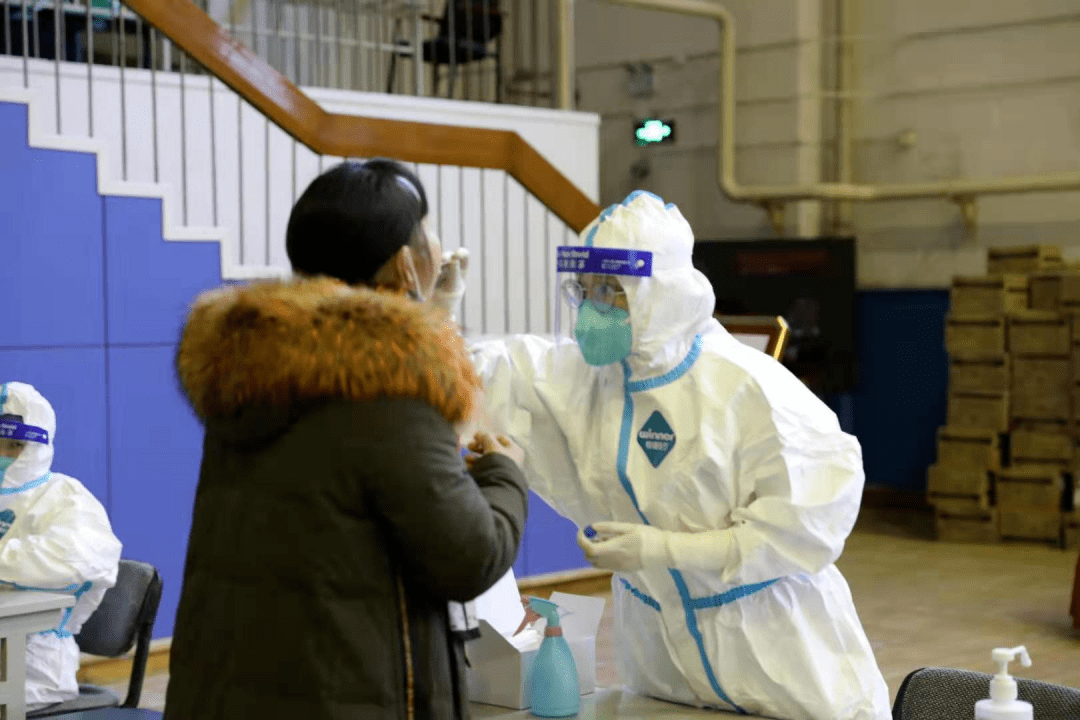 今天 机场街道居民做了核酸检测!
