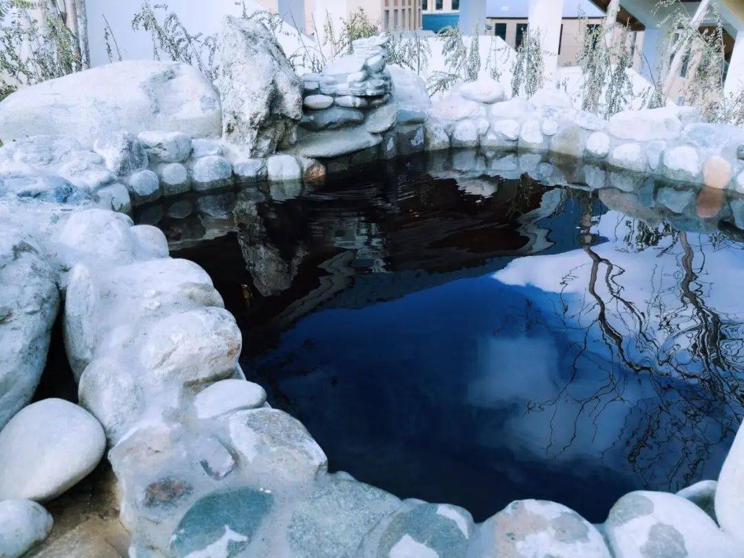 新疆是个好地方丨游天山泡温泉享受冬日冰火两重天