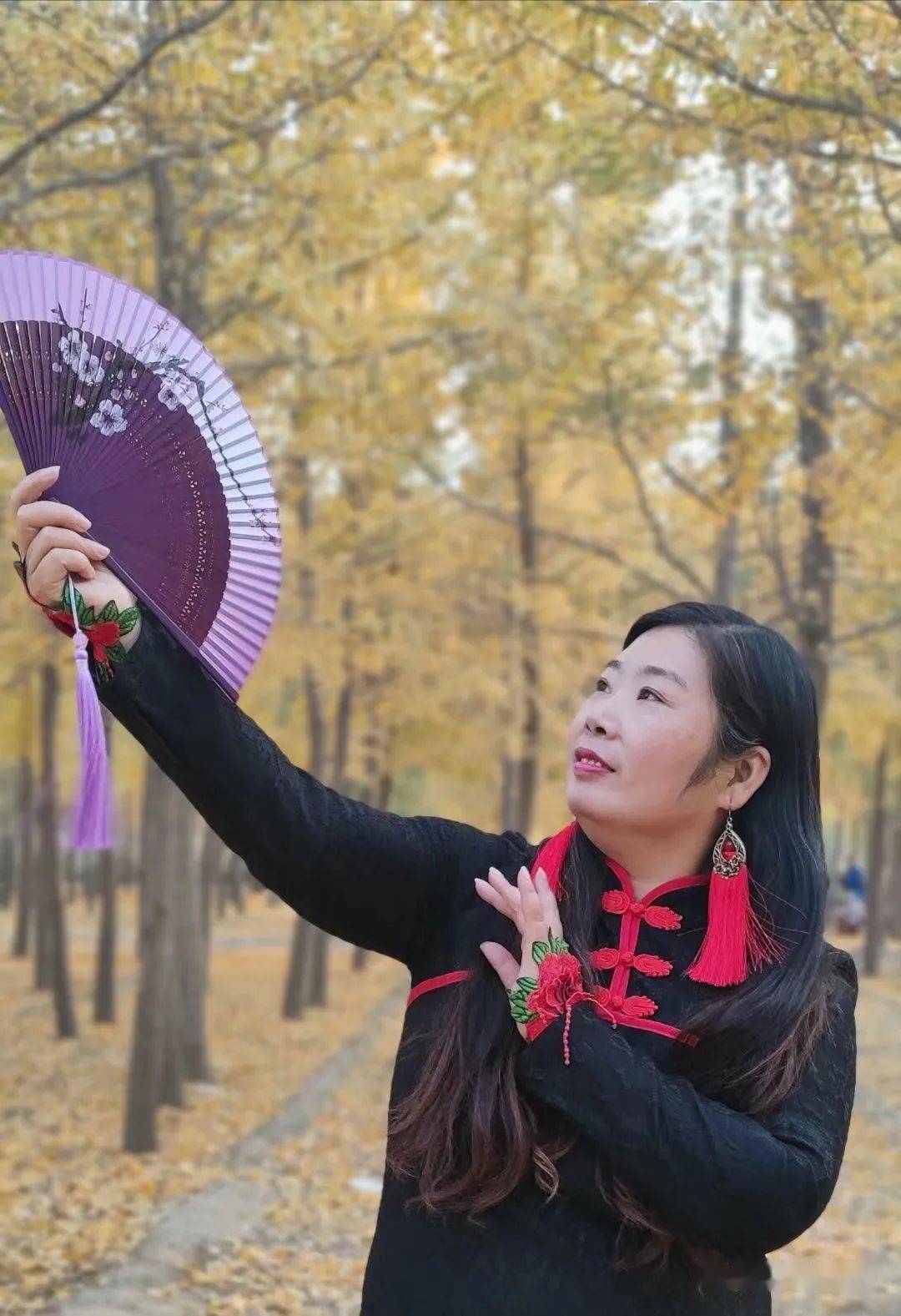 青年女画家李爱菊文创作品欣赏