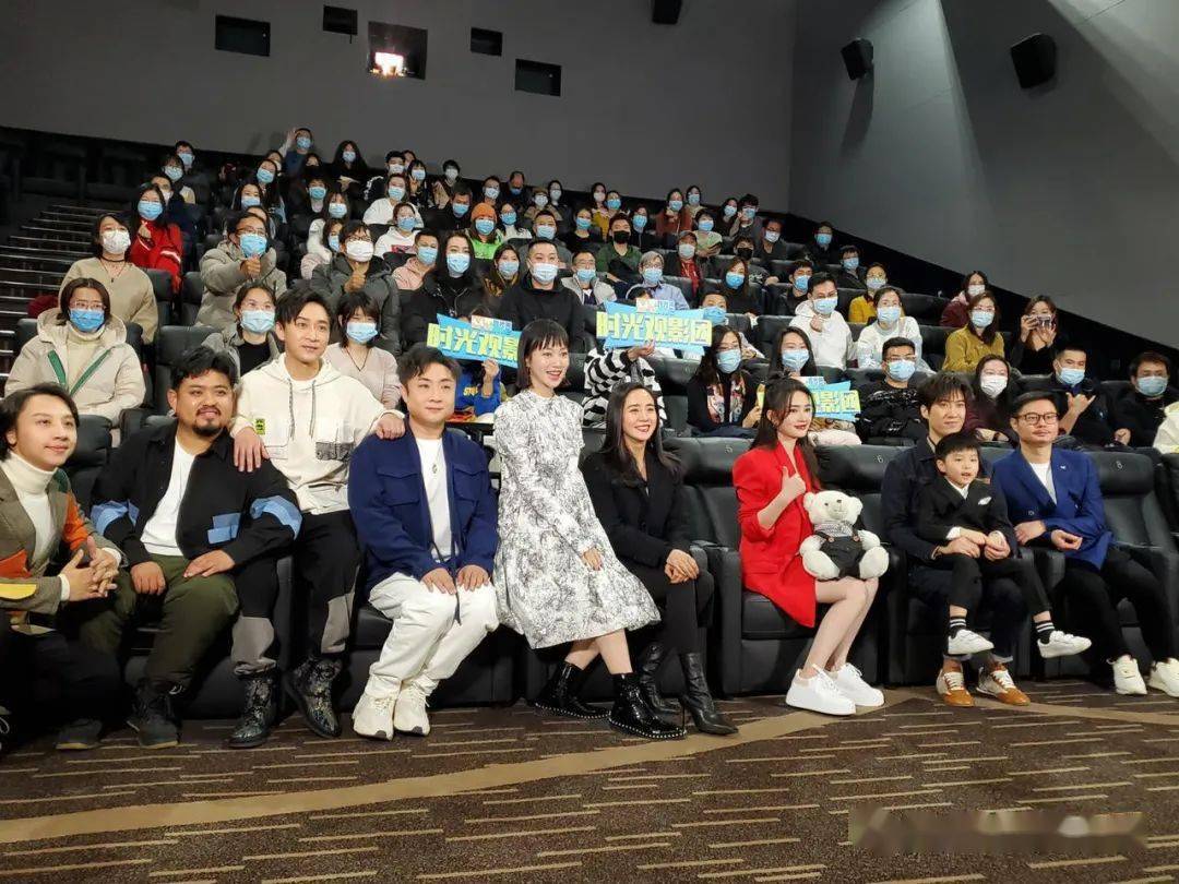 时光网讯昨日,喜剧电影《温暖的抱抱》在北京举办全球首映礼,导演兼
