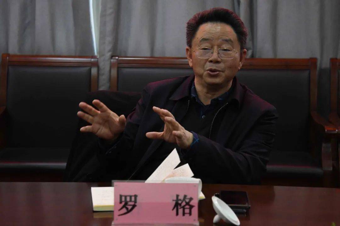 2科普讲座晚上,由曾宪良教授为浏阳五中的学生们开展了一次题为《剑拔