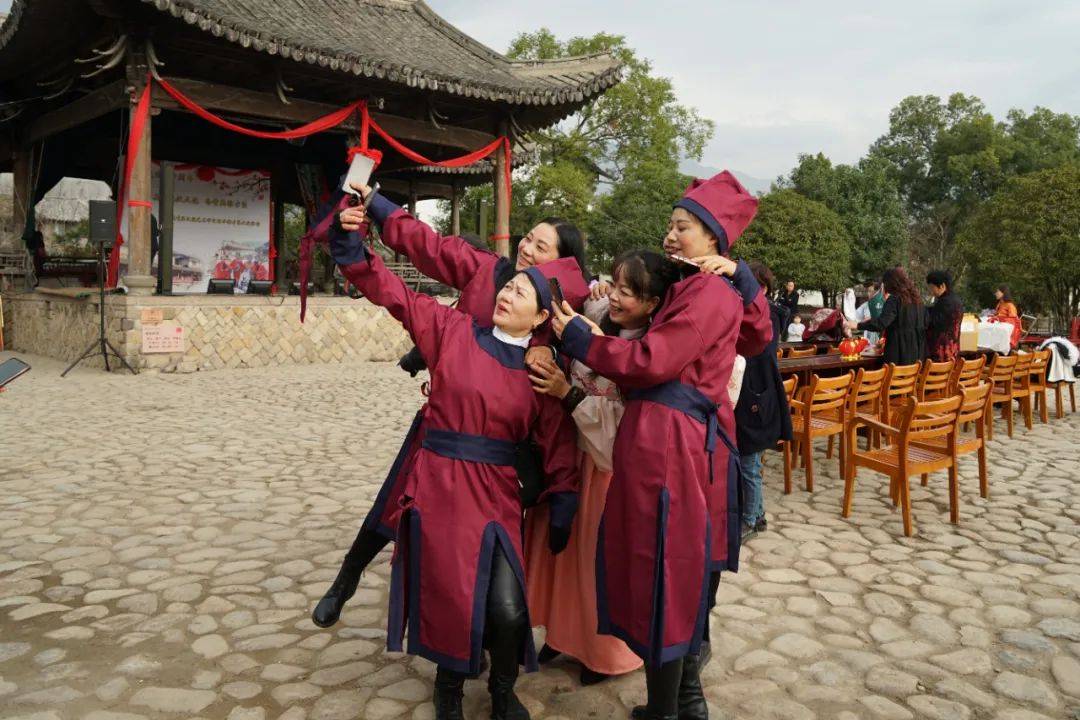 丽水街上状元郎骑马迎亲你去现场了吗