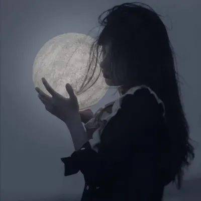 头像| 不要因为世界虚伪 你也变虚伪了_低头