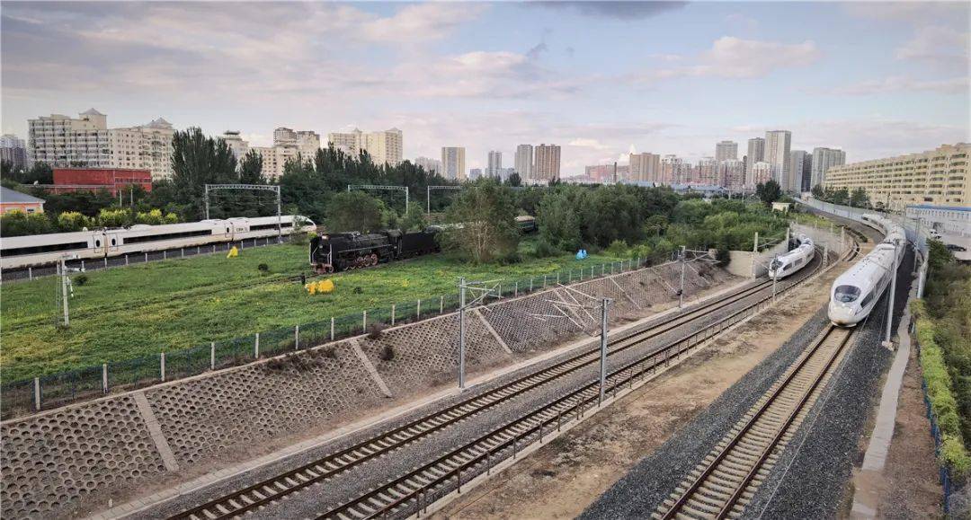 2020年3月29日,中国铁路沈阳局集团有限公司一手抓疫情防控不松劲