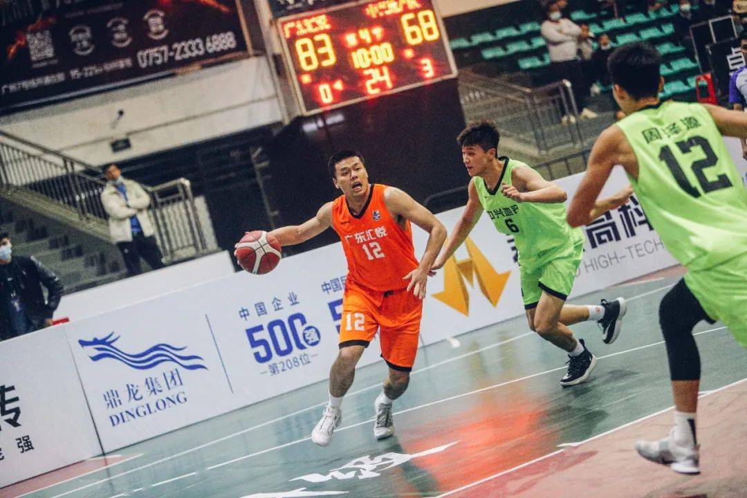 从八强赛开始,广东汇悦的人员已经非常齐整,屈洋 王雪峰双双归队,野球