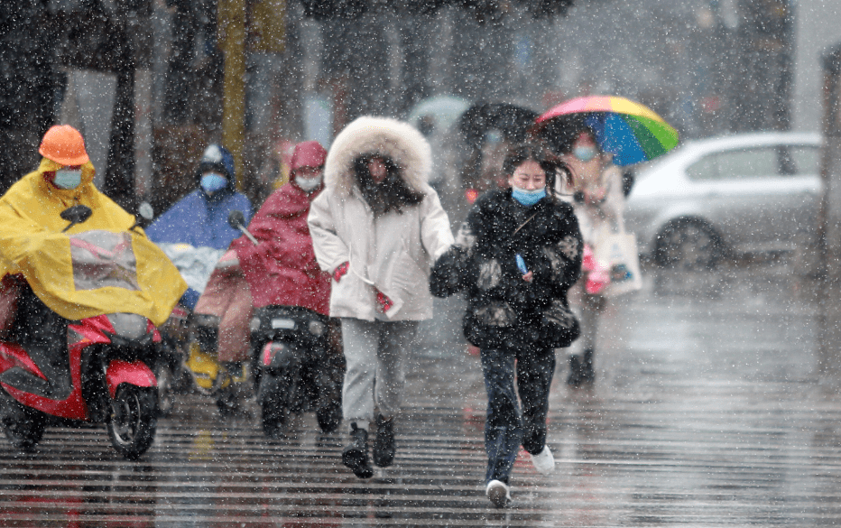 暴雪 大风 冰冻预警!江苏多地停课!